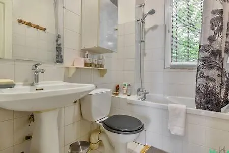 Faubourg Du Temple 2 - Ci - Pleasant, Light-filled Parisian - 2p * Parigi